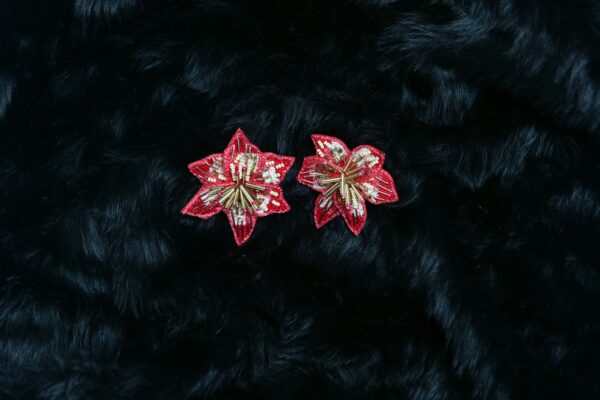 Carolina Red Flower - Image 3